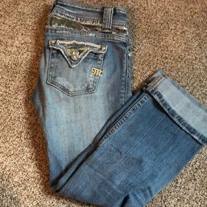 Cropped Cameo Miss Me